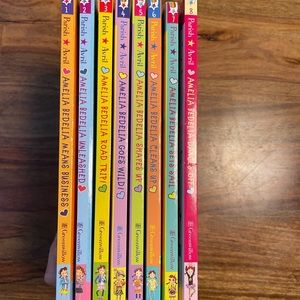 Book Set - 8 books of Amelia Bedelia Series